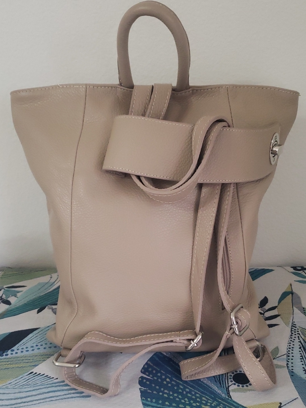 Anna Luchini Bucket Bag Backpack